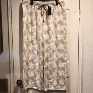 Levi’s Women’s Tie-Dye Lounge Pants